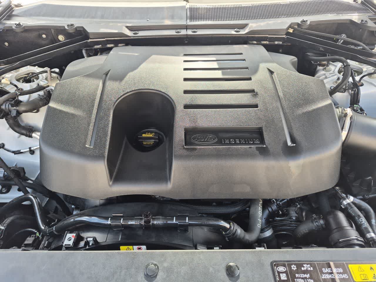 Used 2023 Land Rover Defender 130 SE AWD/4WD image 15