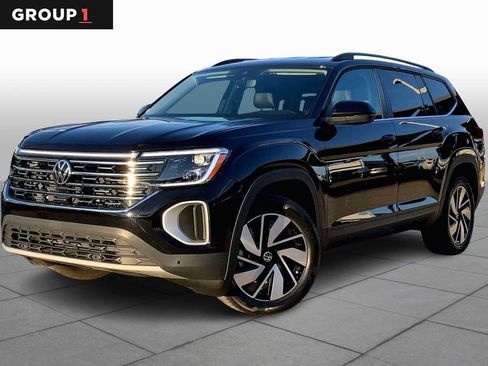 Used 2026 Volkswagen Atlas SE image 1