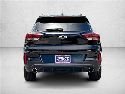 Used 2023 Chevrolet TrailBlazer RS w/ Sun and Liftgate Package FWD image 4
