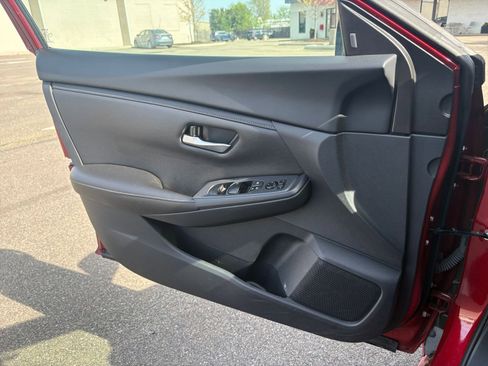 Used 2024 Nissan Sentra SV FWD image 18