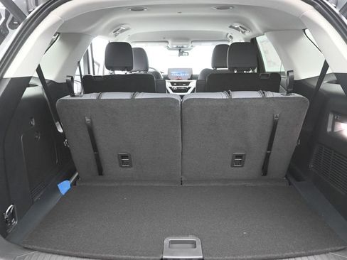 New 2026 Ford Explorer Active image 23