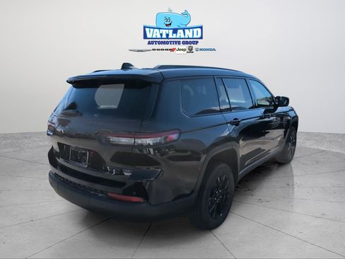 New 2025 Jeep Grand Cherokee L Altitude image 8