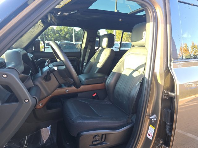 Used 2023 Land Rover Defender 110 X AWD/4WD image 36