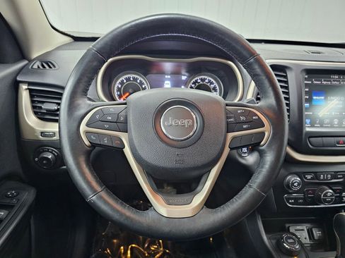 Used 2015 Jeep Cherokee Limited AWD/4WD image 13