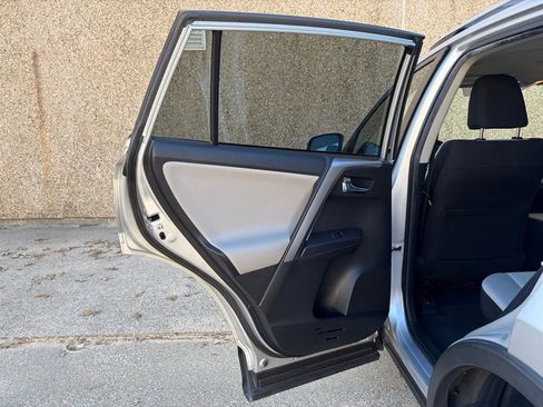 Used 2016 Toyota RAV4 XLE image 25