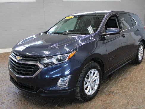 Used 2018 Chevrolet Equinox LT image 3
