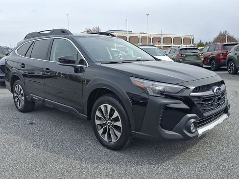 Certified 2025 Subaru Outback Limited image 3