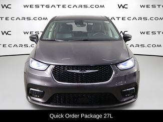 Used 2023 Chrysler Pacifica Touring-L FWD video 2