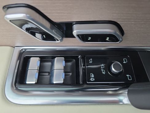 New 2026 Land Rover Range Rover SE AWD/4WD image 28