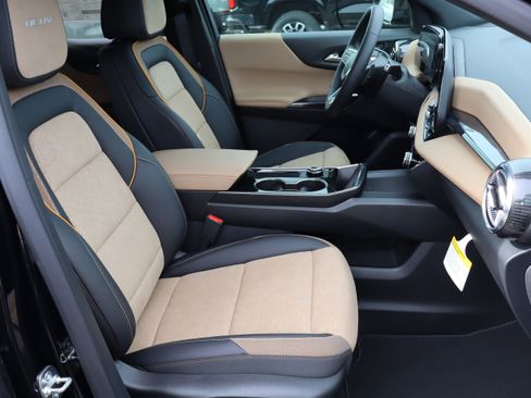 New 2026 Chevrolet Equinox ACTIV w/ Convenience Package III FWD image 26