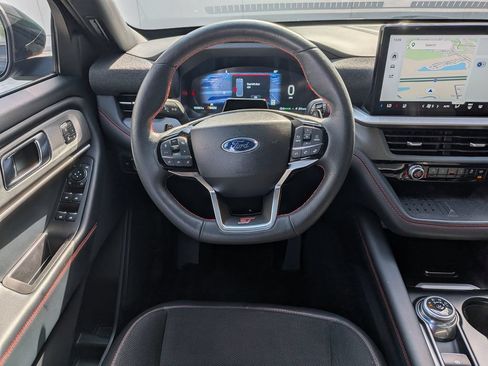 Used 2025 Ford Explorer ST RWD image 18