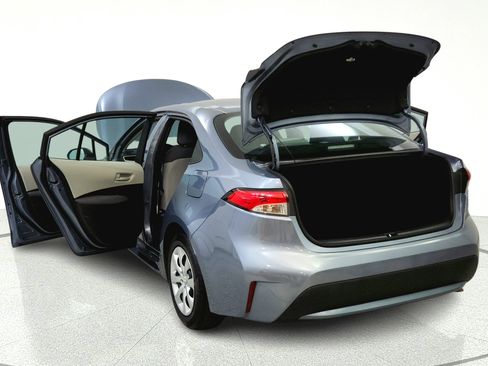 Used 2022 Toyota Corolla LE FWD image 13