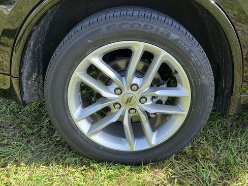 Used 2023 Dodge Durango GT image 5