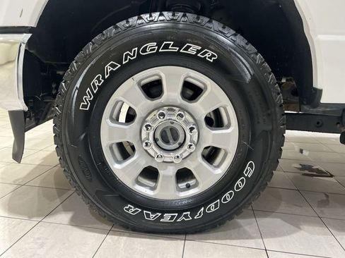 Certified 2024 Ford F250 XLT w/ FX4 Off-Road Package image 27