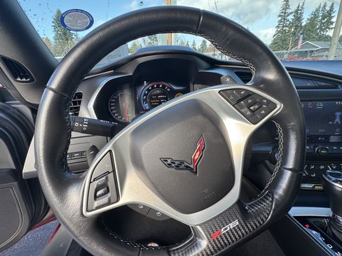 Used 2015 Chevrolet Corvette Z06 image 14