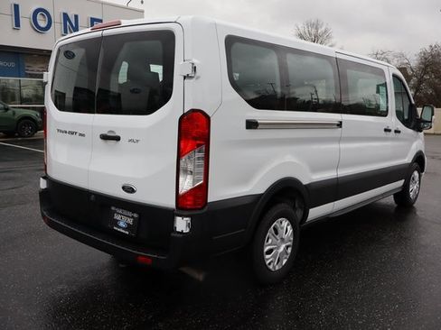 Used 2023 Ford Transit 350 XLT image 3