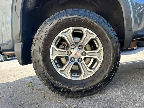 Used 2019 GMC Sierra 1500 SLT w/ SLT Convenience Package AWD/4WD image 18