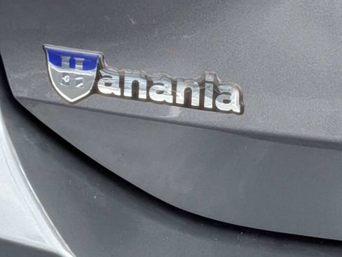 Certified 2025 Volkswagen Tiguan S FWD image 12