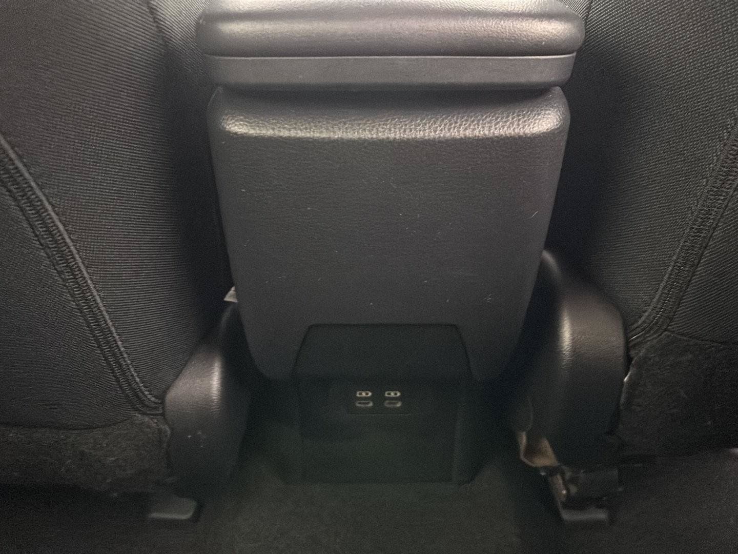 Used 2025 Toyota Prius LE FWD image 19