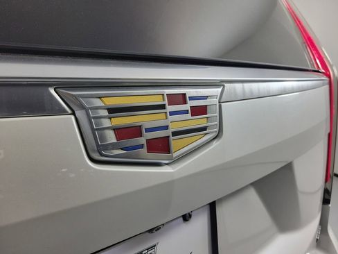Used 2021 Cadillac Escalade Luxury RWD image 7