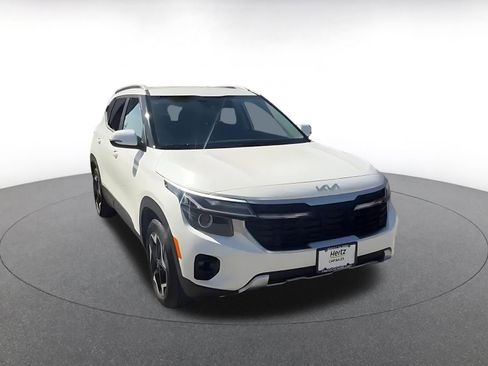 Used 2025 Kia Seltos S image 3