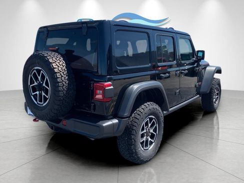 Used 2025 Jeep Wrangler Unlimited Rubicon AWD/4WD image 7