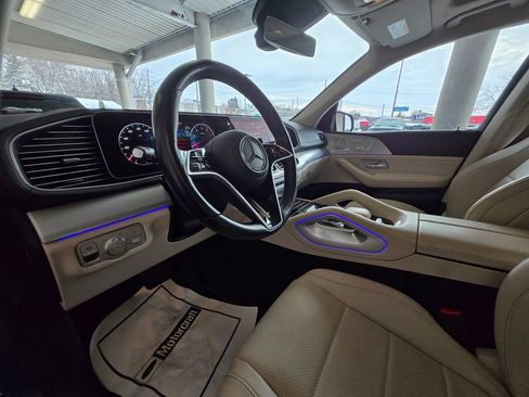 Used 2024 Mercedes-Benz GLS 450 GLS 450 image 10