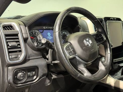 Used 2019 RAM 1500 Laramie image 15