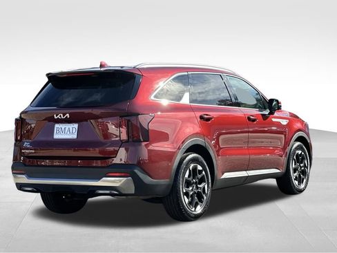 Used 2025 Kia Sorento S w/ Panoramic Sunroof Package image 12