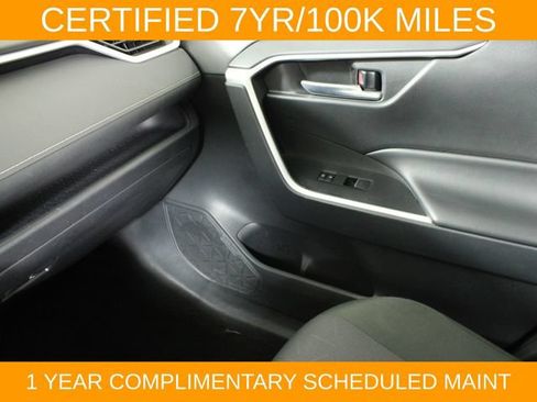 Used 2025 Toyota RAV4 XLE AWD/4WD image 16