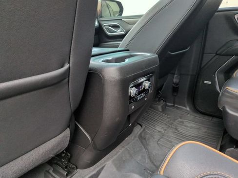 Used 2023 GMC Yukon XL AT4 w/ AT4 Premium Plus Package AWD/4WD image 28