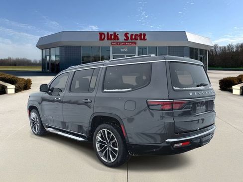 Used 2024 Jeep Wagoneer Series II w/ Convenience Group I image 4