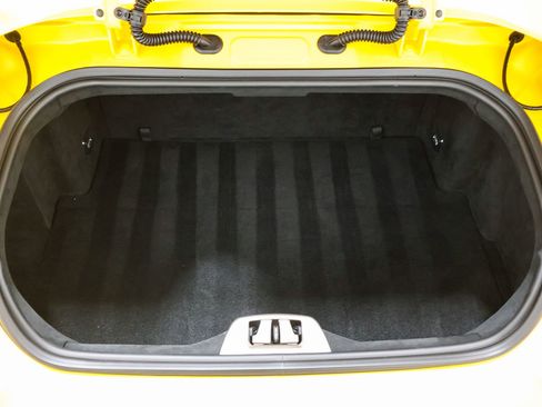 Used 2022 Ferrari 812 GTS image 67