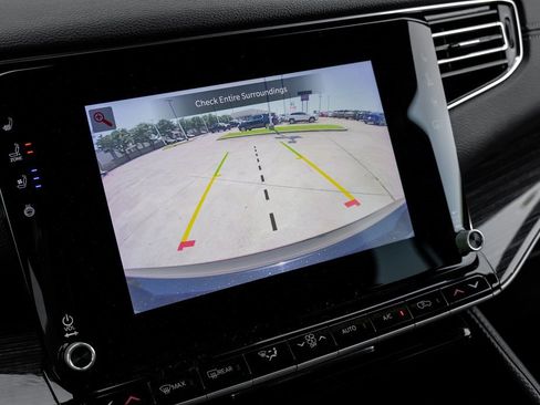 Used 2022 Jeep Wagoneer Series III w/ Premium Group I image 31