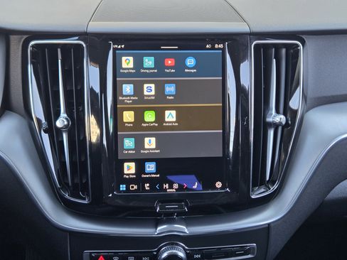 Certified 2023 Volvo XC60 B5 Core w/ Climate Package image 24