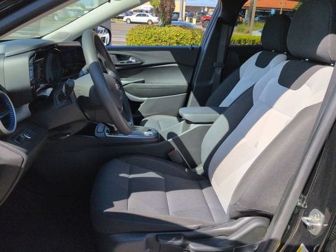 Certified 2024 Chevrolet Trax LS w/ LS Convenience Package FWD image 20