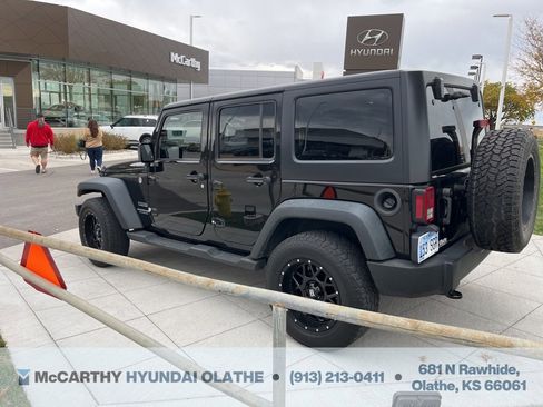 Used 2015 Jeep Wrangler Unlimited Sport w/ Quick Order Package 24S image 7