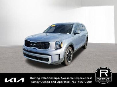 Used 2025 Kia Telluride EX w/ EX Captain's Chair Package