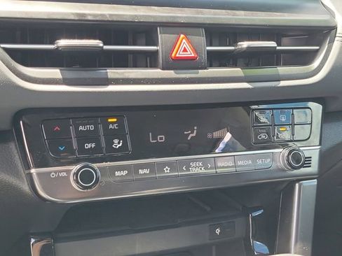 Certified 2025 Kia Seltos EX AWD/4WD image 26