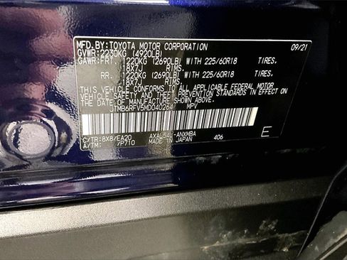 Used 2021 Toyota RAV4 XLE Premium image 19