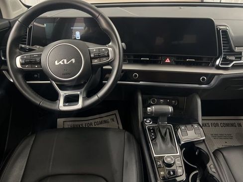 Used 2025 Kia Sportage EX image 18