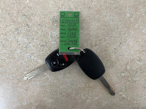 Used 2013 Honda Civic Hybrid Sedan image 29