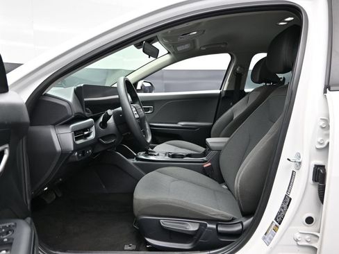 Used 2025 Kia K4 FWD image 14