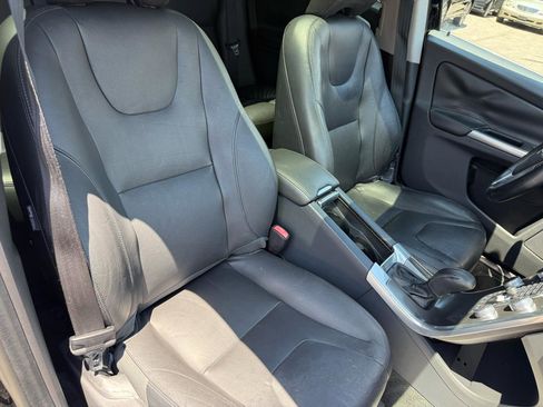 Used 2015 Volvo XC60 T5 Platinum FWD image 9