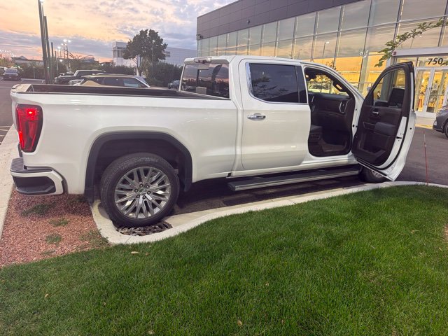 Used 2022 GMC Sierra 1500 Denali w/ Denali Reserve Package AWD/4WD image 24