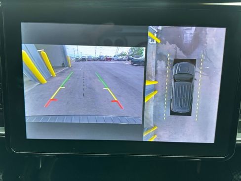 Used 2023 Ford Explorer ST-Line w/ Class IV Trailer Tow Package image 9