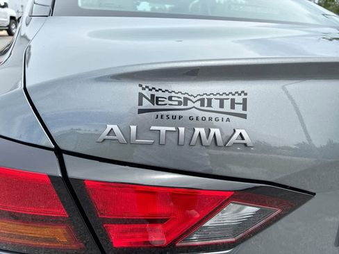 Used 2024 Nissan Altima 2.5 SR w/ SR Premium Package AWD/4WD image 31