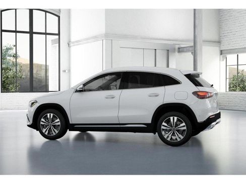 Used 2025 Mercedes-Benz GLA 250 image 31
