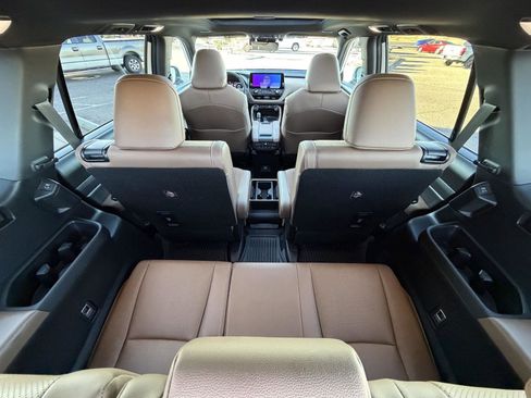 Certified 2024 Toyota Grand Highlander AWD Hybrid image 16