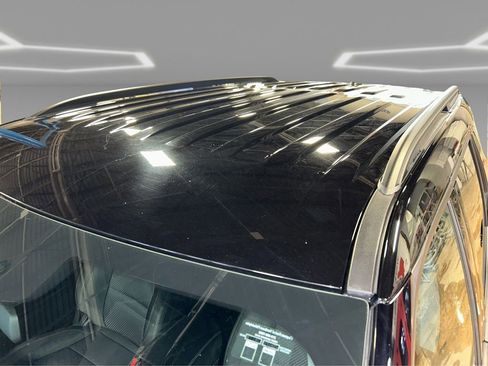 Used 2023 Ford Explorer XLT image 12